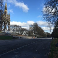 Photo taken at Hyde Park by Fernando S. on 11/21/2015