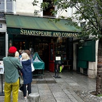 Photo taken at Shakespeare &amp;amp; Company by A. AJ on 9/13/2023