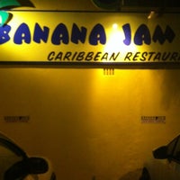 Снимок сделан в Banana Jam Café пользователем Edward P. 12/4/2012