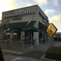 Photo taken at Starbucks by Evon T. on 11/2/2016