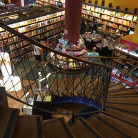 Photo taken at Livraria Cultura by Rodolfo D. on 11/20/2017