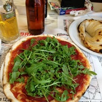 6/22/2013 tarihinde Eugenio M.ziyaretçi tarafından Pizzeria Sbragia'de çekilen fotoğraf