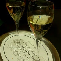 Photo prise au Champagnebar Laurent Perrier par DJ Vendetta le9/22/2012