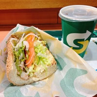 Photo taken at SUBWAY 表参道店 by も on 11/27/2021