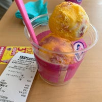 Photo taken at Baskin-Robbins by Hiro O. on 7/30/2019