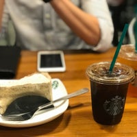 Photo taken at Starbucks by lynnder on 9/29/2017