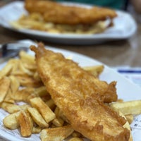 Photo taken at Smiths Authentic British Fish &amp;amp; Chips by lynnder on 11/13/2022