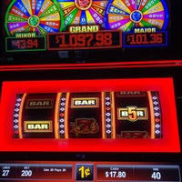 Foto tirada no(a) Casino Niagara por Derek V. em 12/19/2021