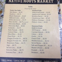 รูปภาพถ่ายที่ Native Roots Market โดย Keisha L. เมื่อ 12/11/2012
