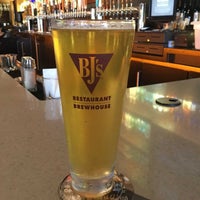 Photo taken at BJ&amp;#39;s Restaurant &amp;amp; Brewhouse by Brian R B. on 8/25/2019