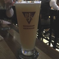 Photo taken at BJ&amp;#39;s Restaurant &amp;amp; Brewhouse by Brian R B. on 10/24/2019