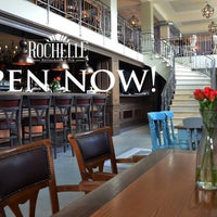 8/5/2016 tarihinde Rochelle Restaurant &amp;amp; Pubziyaretçi tarafından Rochelle Restaurant &amp;amp; Pub'de çekilen fotoğraf