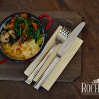 8/5/2016 tarihinde Rochelle Restaurant &amp;amp; Pubziyaretçi tarafından Rochelle Restaurant &amp;amp; Pub'de çekilen fotoğraf