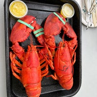 Foto scattata a Trenton Bridge Lobster Pound da james t. il 10/15/2022