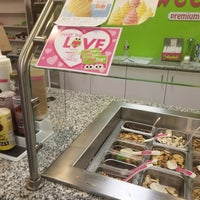 Photo taken at sweetFrog Premium Frozen Yogurt (W 43rd St) by Amber M. on 2/18/2018