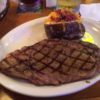Photo taken at Texas Roadhouse by Luca D. on 4/10/2016