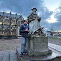 Foto tomada en Exeter Cathedral  por Fareez J. el 1/21/2023