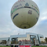 Photo taken at Ballon GENERALI de Paris by Ronan P. on 11/19/2021