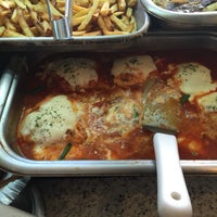 Photo taken at Requinte Pizzaria e Restaurante by Dani A. on 5/7/2015