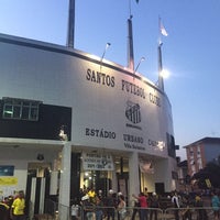 2/15/2017 tarihinde Dani A.ziyaretçi tarafından Estádio Urbano Caldeira (Vila Belmiro)'de çekilen fotoğraf