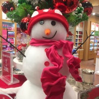 Photo taken at Bath &amp;amp; Body Works by Diana on 12/13/2016