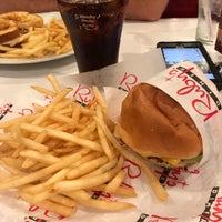 Photo taken at Ruby&amp;#39;s Diner by Robin P. on 10/27/2018