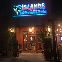Снимок сделан в Islands Restaurant пользователем Robin P. 11/13/2018