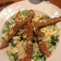 Photo taken at BJ&amp;#39;s Restaurant &amp;amp; Brewhouse by Robin P. on 8/8/2019