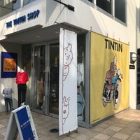 Photo taken at ザ・タンタンショップ 東京店 The Tintin Shop by Hiroyuki H. on 7/22/2018