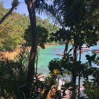 Photo taken at Ilha das Couves by Juliana Y. on 3/21/2018