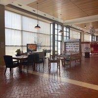 รูปภาพถ่ายที่ Natchez Visitor Reception Center โดย AKB เมื่อ 10/9/2021