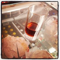 รูปภาพถ่ายที่ Tiro-Liro โดย Berkan เมื่อ 11/13/2013