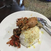 Nasi Ayam Kedewatan Ibu Mangku Endonezya Restoranı