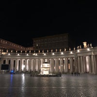 Photo taken at Colonnades of Bernini by Jānis B. on 2/6/2023