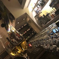 Foto scattata a Grapevine Wine Shop / Wine Bar - Riverwalk da Nick S. il 11/26/2017