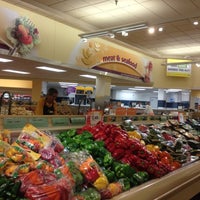 Photo taken at Giant Food by Alesia C. on 10/1/2012