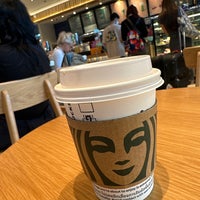 Photo taken at Starbucks by Bo 6rooq 🫰🏼 ♈. on 1/23/2023