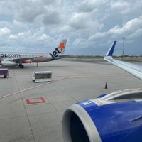 Photo taken at Gate F2 by Bo 6rooq 🫰🏼 ♈. on 8/26/2022