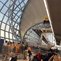 Photo taken at Gate B5 by Bo 6rooq 🫰🏼 ♈. on 1/23/2023