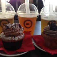 Photo prise au Jili Bubble Tea, Coffee &amp;amp; More par Offi le4/24/2013