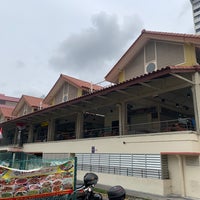 Photo taken at Berseh Food Centre by Chen Shang O. on 7/19/2021