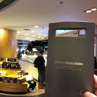 Photo taken at Awfully Chocolate by Chen Shang O. on 6/15/2018