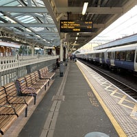Photo taken at Platform 4 (W&amp;#39;bound Elizabeth Line) by Ken W. on 10/6/2023
