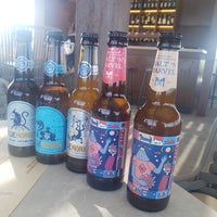 9/7/2022 tarihinde Your 5th Auntziyaretçi tarafından Ftelos Brewery Santorini'de çekilen fotoğraf