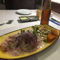 Foto scattata a Aromas del Peru Restaurant da Tatiana. 🍸🍋☕️✈️ il 11/19/2021