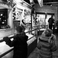 Jordan's Furniture - 10 tips from 2509 visitors