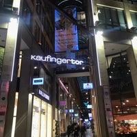 1/22/2018 tarihinde Yasser A.ziyaretçi tarafından Kaufingertor Passage München'de çekilen fotoğraf
