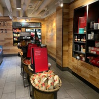 Photo taken at Starbucks by Yasser A. on 11/6/2018