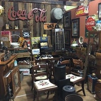 Photo taken at Second Chances Antiques and Treasures by Rodney Leeann G. on 9/10/2016