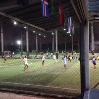 Photo taken at สนามฟุตบอล 3 หนวด (3 Nuad) by Jirayu K. on 8/24/2016